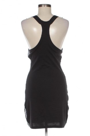 Рокля Adidas Originals, Размер S, Цвят Многоцветен, Цена 21,47 €