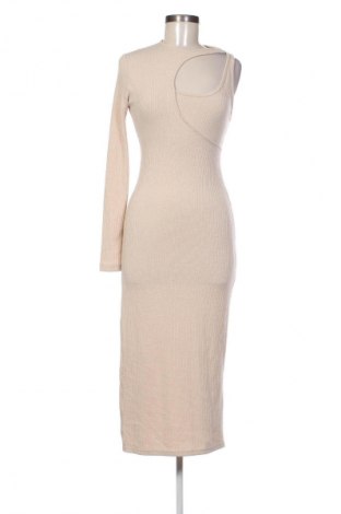 Rochie Bershka, Mărime S, Culoare Bej, Preț 104,26 Lei