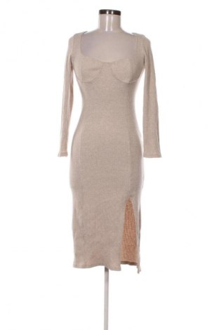 Rochie Bershka, Mărime L, Culoare Bej, Preț 104,00 Lei