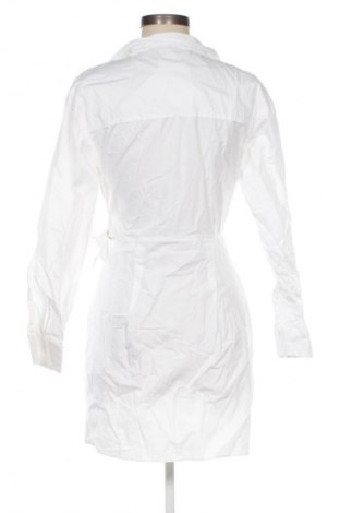 Šaty  Bershka, Veľkosť M, Farba Biela, Cena  15,95 €