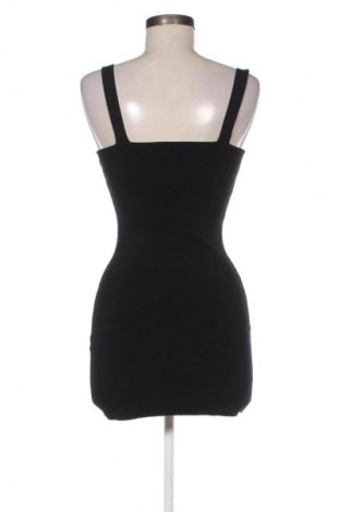 Рокля Bershka, Размер M, Цвят Черен, Цена 29,73 €