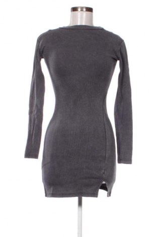 Kleid Cropp, Größe XS, Farbe Lila, Preis 25,00 €