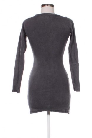 Kleid Cropp, Größe XS, Farbe Lila, Preis 25,00 €