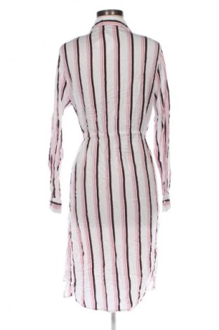 Kleid Defacto, Größe XL, Farbe Mehrfarbig, Preis 13,99 €