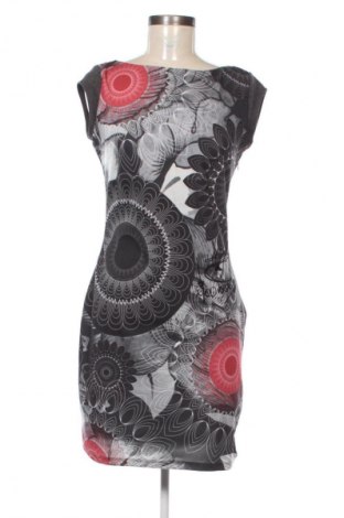 Šaty  Desigual, Veľkosť M, Farba Viacfarebná, Cena  32,95 €