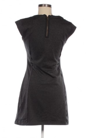 Рокля Desigual, Размер M, Цвят Многоцветен, Цена 28,12 €