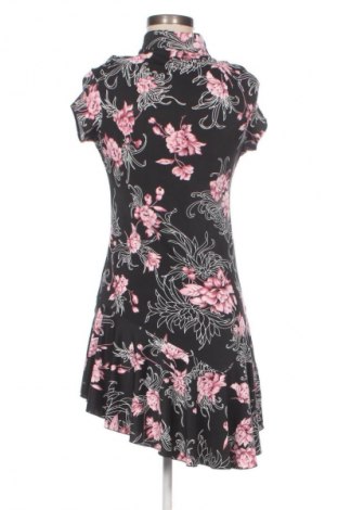 Šaty  Elements, Velikost M, Barva Vícebarevné, Cena  1 060,00 Kč