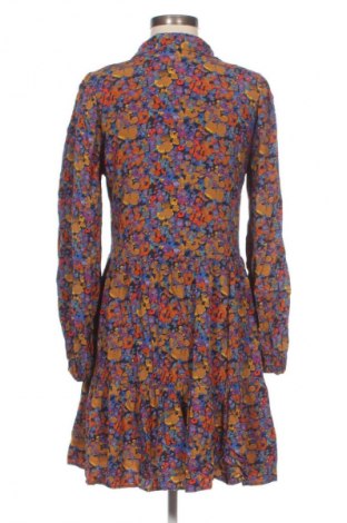 Рокля Esprit, Размер S, Цвят Многоцветен, Цена 7,15 €