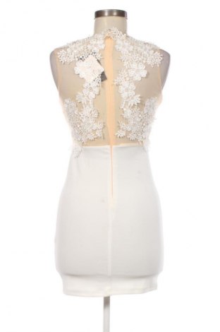 Kleid Fashion nova, Größe S, Farbe Weiß, Preis 18,99 €