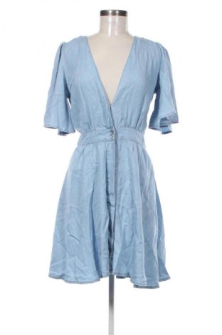 Ruha Guess, Méret L, Szín Kék, Ár 20 292 Ft