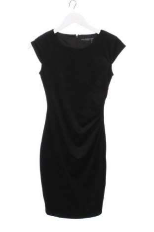 Рокля Guess, Размер S, Цвят Черен, Цена 33,74 €