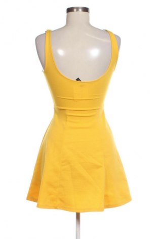 Рокля H&M, Размер XXS, Цвят Жълт, Цена 19,97 €