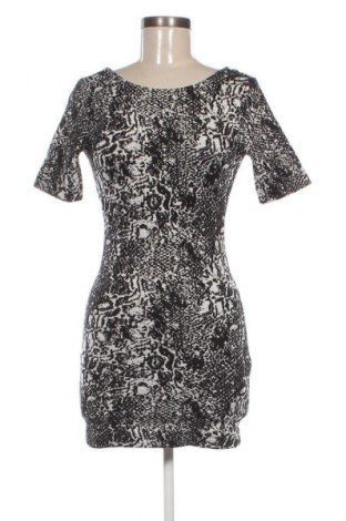 Kleid H&M Divided, Größe S, Farbe Mehrfarbig, Preis € 19,93