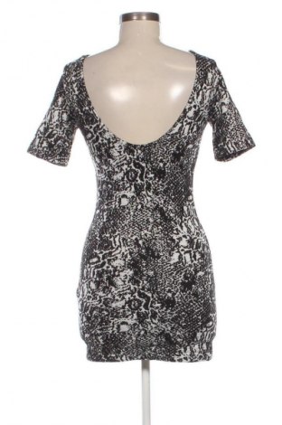 Kleid H&M Divided, Größe S, Farbe Mehrfarbig, Preis € 19,93