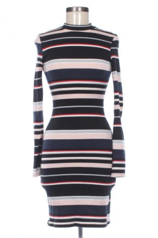 Рокля H&M Divided, Размер M, Цвят Многоцветен, Цена 19,97 €