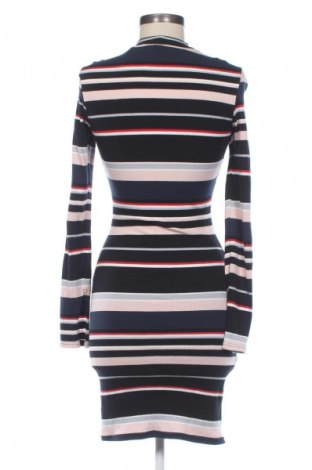 Рокля H&M Divided, Размер M, Цвят Многоцветен, Цена 19,97 €