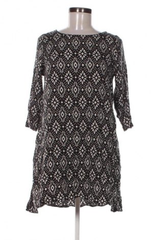 Рокля H&M Divided, Размер S, Цвят Многоцветен, Цена 20,00 €