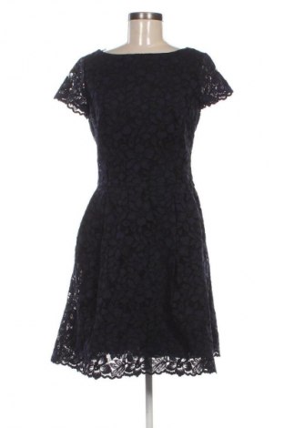 Рокля Hugo Boss, Размер M, Цвят Многоцветен, Цена 331,75 €