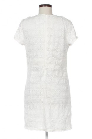 Kleid Kiabi, Größe L, Farbe Weiß, Preis 16,99 €