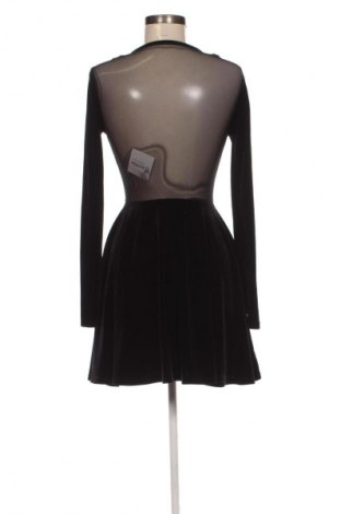 Šaty  Kimchi Blue, Veľkosť XS, Farba Čierna, Cena  10,95 €
