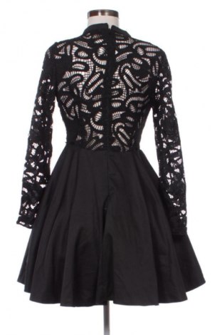 Šaty  Lily Mcbee, Velikost M, Barva Vícebarevné, Cena  566,00 Kč