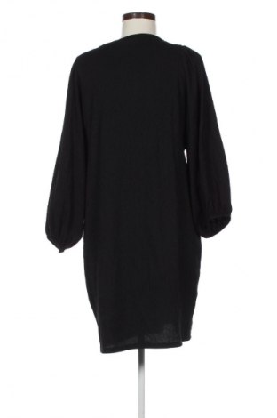 Рокля Lindex, Размер M, Цвят Черен, Цена 6,13 €