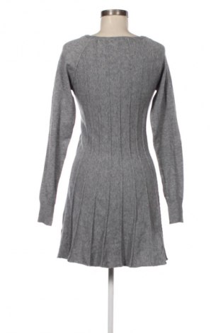 Šaty  M&V, Velikost M, Barva Šedá, Cena  249,00 Kč