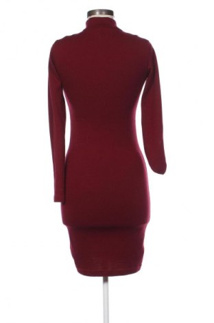 Šaty  Mass, Velikost M, Barva Červená, Cena  565,00 Kč