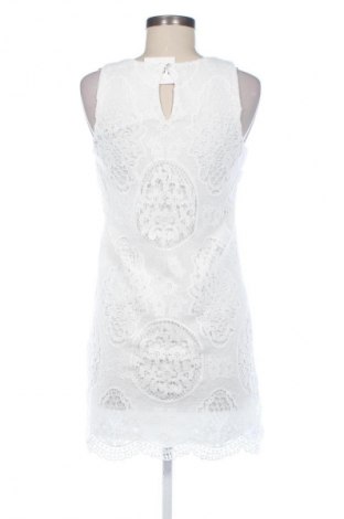 Kleid Monteau, Größe S, Farbe Weiß, Preis 20,00 €