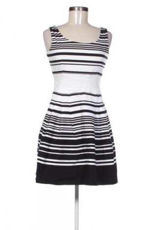 Kleid Oasis, Größe S, Farbe Weiß, Preis € 27,59