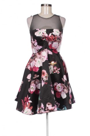 Ruha Pinko, Méret M, Szín Sokszínű, Ár 117 419 Ft