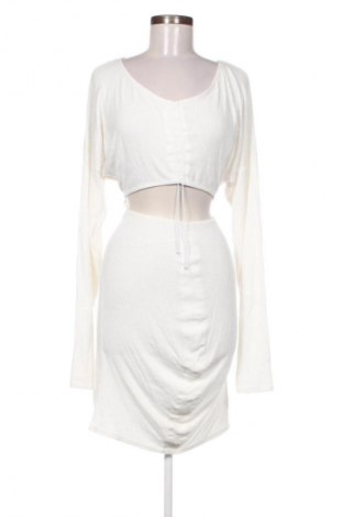 Kleid Pretty Little Thing, Größe XL, Farbe Weiß, Preis € 19,97