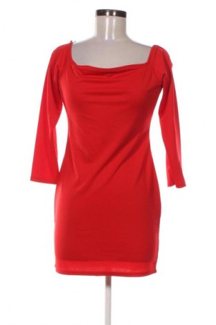 Kleid Pretty Little Thing, Größe M, Farbe Rot, Preis 32,00 €