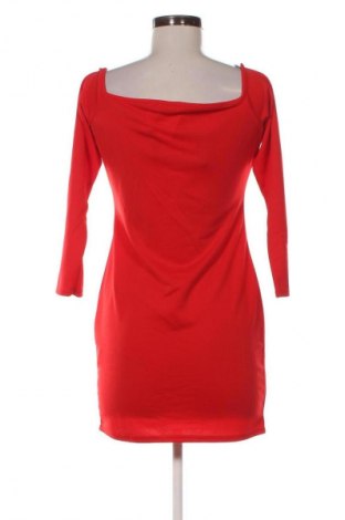 Kleid Pretty Little Thing, Größe M, Farbe Rot, Preis 32,00 €