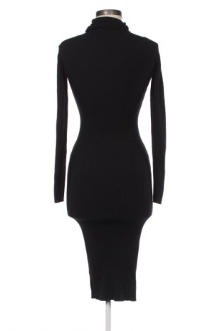 Рокля Reserved, Размер S, Цвят Черен, Цена 19,95 €