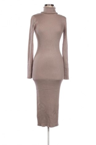 Kleid Reserved, Größe M, Farbe Aschrosa, Preis 32,61 €