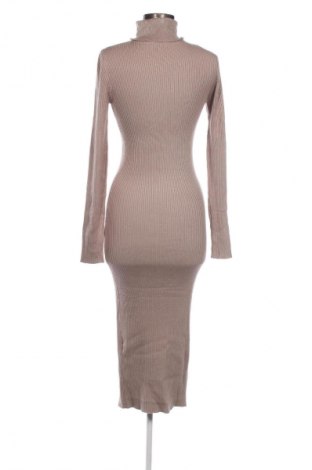 Kleid Reserved, Größe M, Farbe Aschrosa, Preis 32,61 €