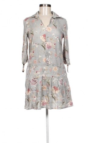 Kleid Reserved, Größe XS, Farbe Mehrfarbig, Preis 20,00 €