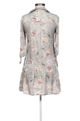 Kleid Reserved, Größe XS, Farbe Mehrfarbig, Preis 20,00 €