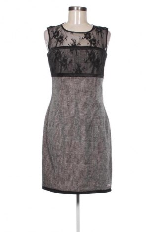 Šaty  Rinascimento, Velikost M, Barva Vícebarevné, Cena  1 190,00 Kč