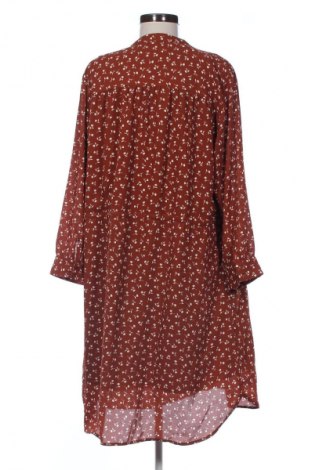 Kleid Selected Femme, Größe M, Farbe Mehrfarbig, Preis 19,99 €