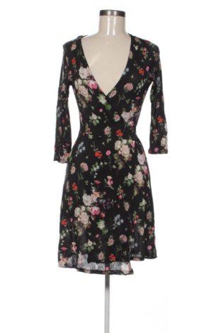 Рокля Simplicity, Размер S, Цвят Многоцветен, Цена 10,73 €