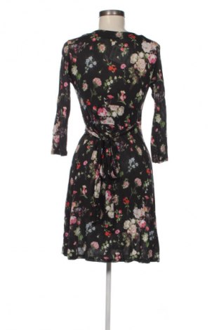 Рокля Simplicity, Размер S, Цвят Многоцветен, Цена 10,73 €