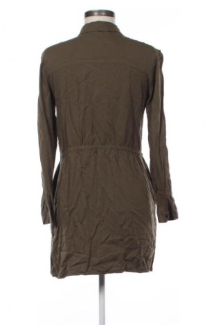 Рокля Sinsay, Размер M, Цвят Зелен, Цена 25,00 €