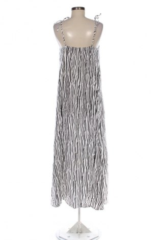 Šaty  Sinsay, Velikost L, Barva Vícebarevné, Cena  566,00 Kč