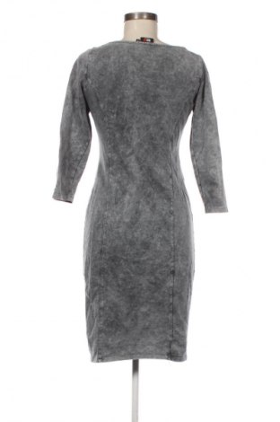 Kleid Solo, Größe M, Farbe Grau, Preis € 10,99