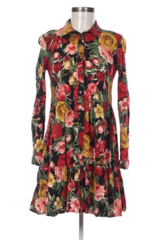 Рокля Stradivarius, Размер S, Цвят Многоцветен, Цена 24,56 €