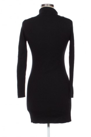Rochie Stradivarius, Mărime M, Culoare Negru, Preț 49,99 Lei
