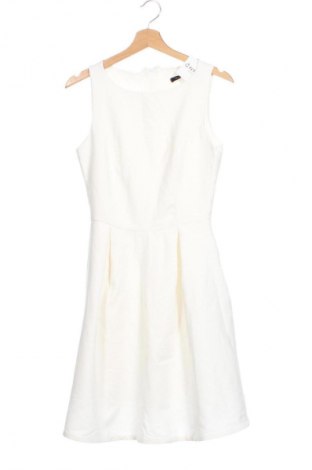 Sukienka Trendyol, Rozmiar M, Kolor Biały, Cena 133,96 zł