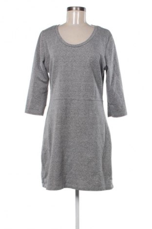 Šaty  True, Velikost L, Barva Šedá, Cena  693,00 Kč
